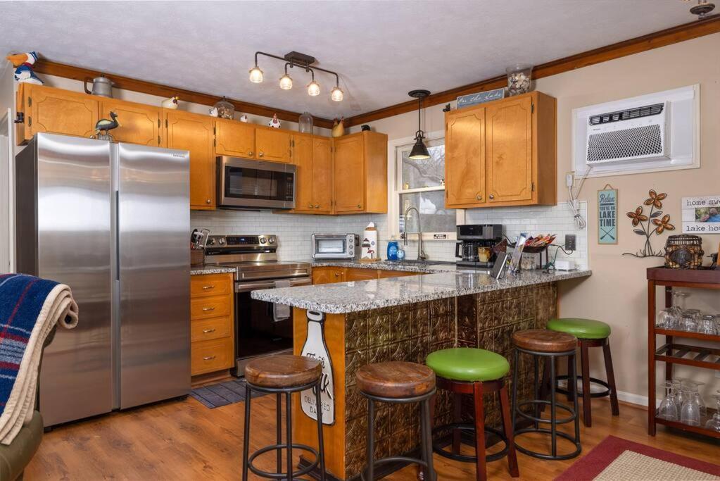 Waterfront Cabin 20 Mins To National Park & Massanutten! Stanardsville Exterior photo
